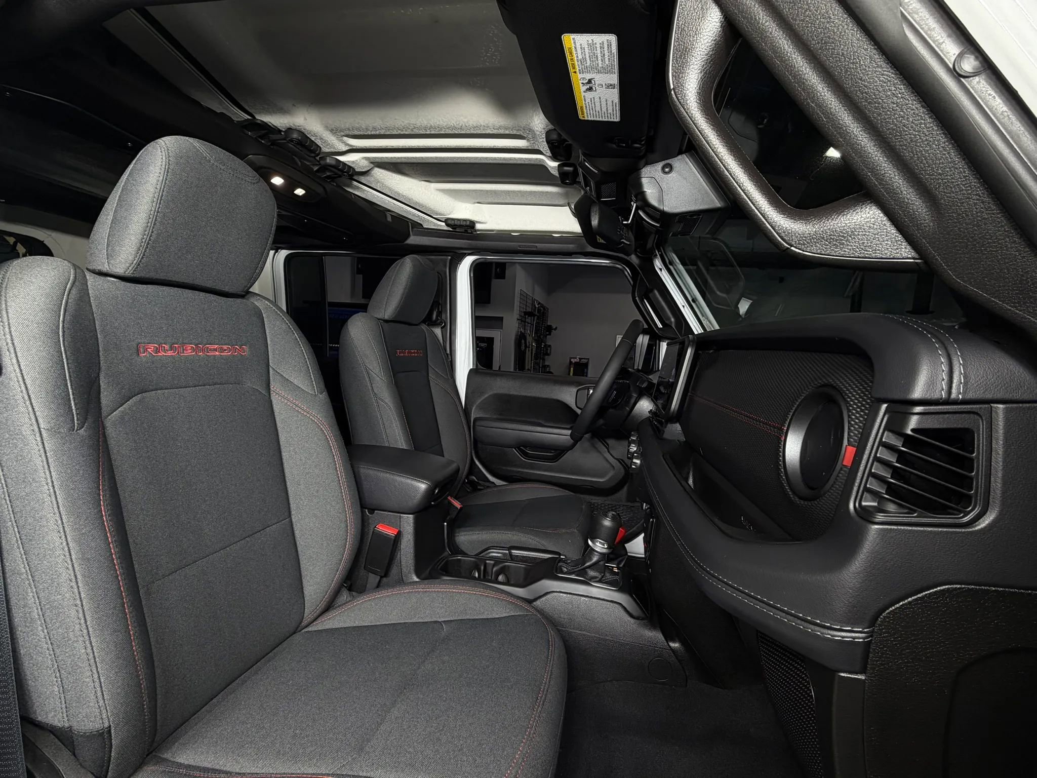 Used 2025 Jeep Wrangler Unlimited Rubicon image 18