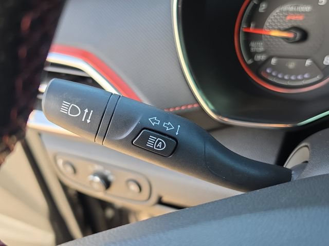 Used 2023 Chevrolet TrailBlazer RS w/ Sun and Liftgate Package FWD image 23