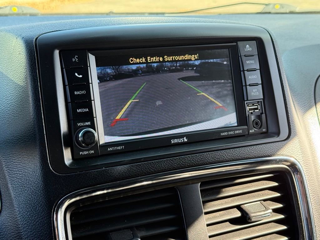 Used 2018 Dodge Grand Caravan SE image 25