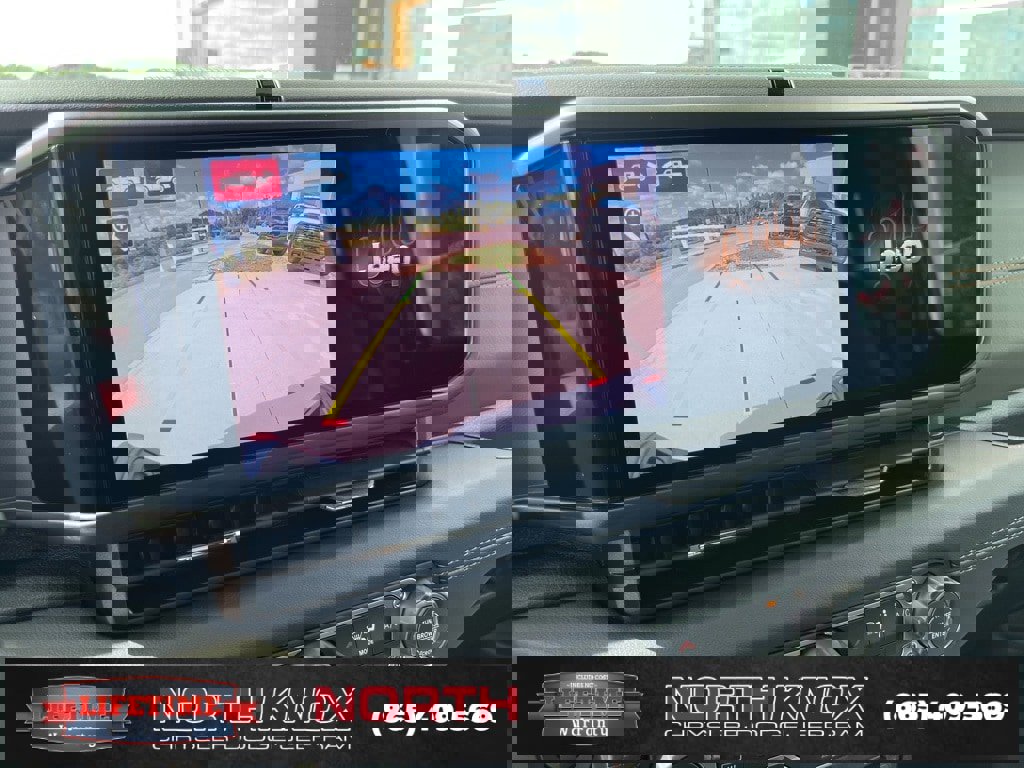 New 2025 Jeep Gladiator Mojave image 9