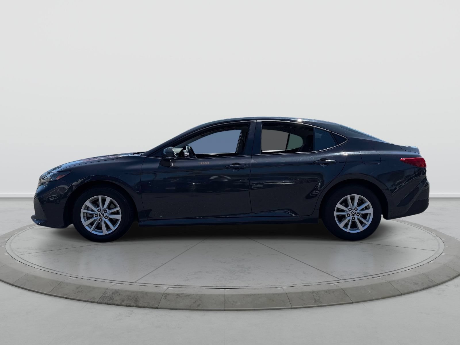 Used 2025 Toyota Camry LE w/ Convenience Package AWD/4WD image 4
