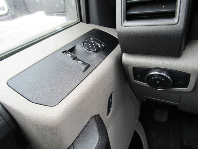 Used 2019 Ford F550 4x4 Regular Cab Super Duty image 41