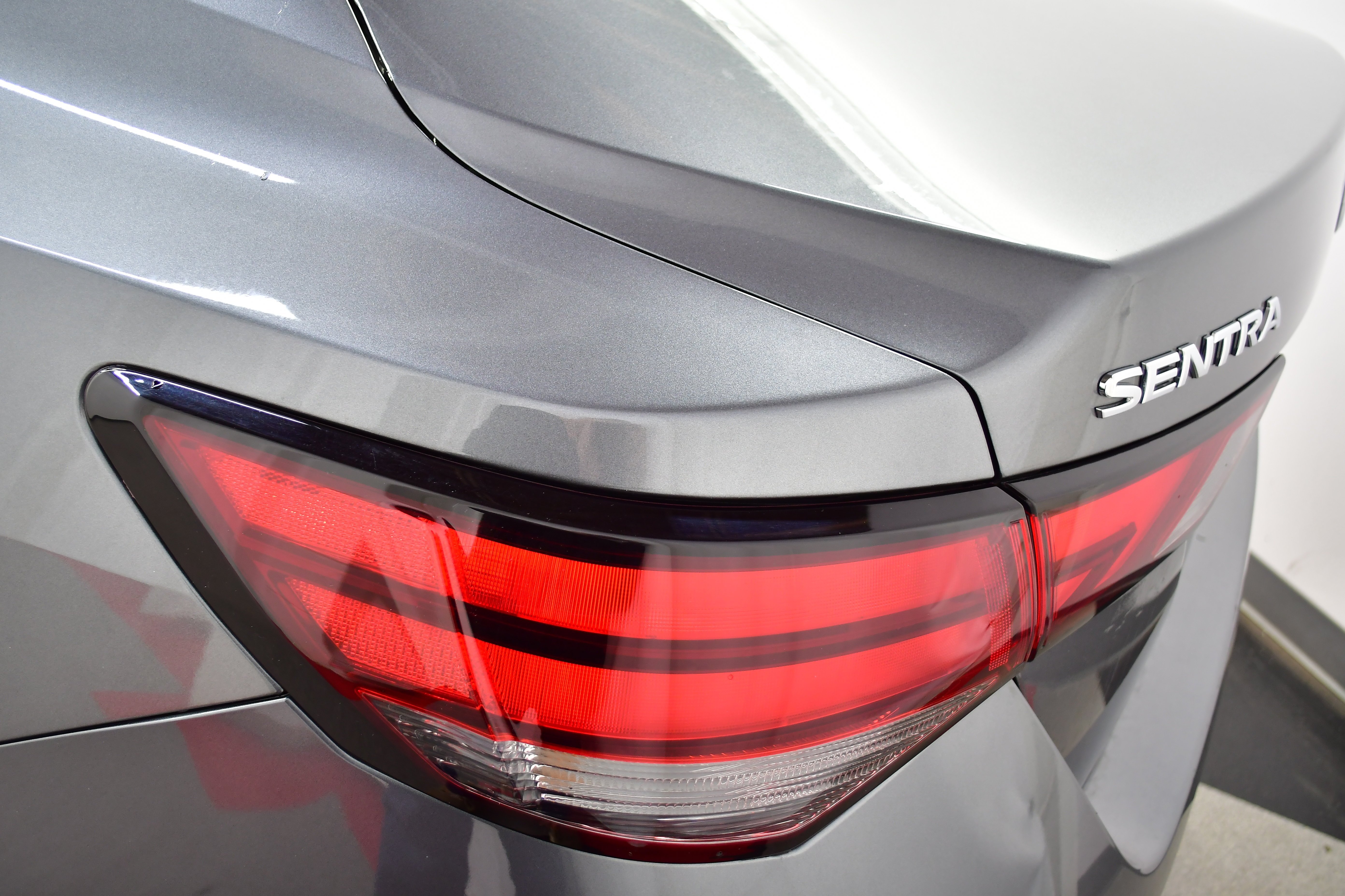 Used 2023 Nissan Sentra SV image 30