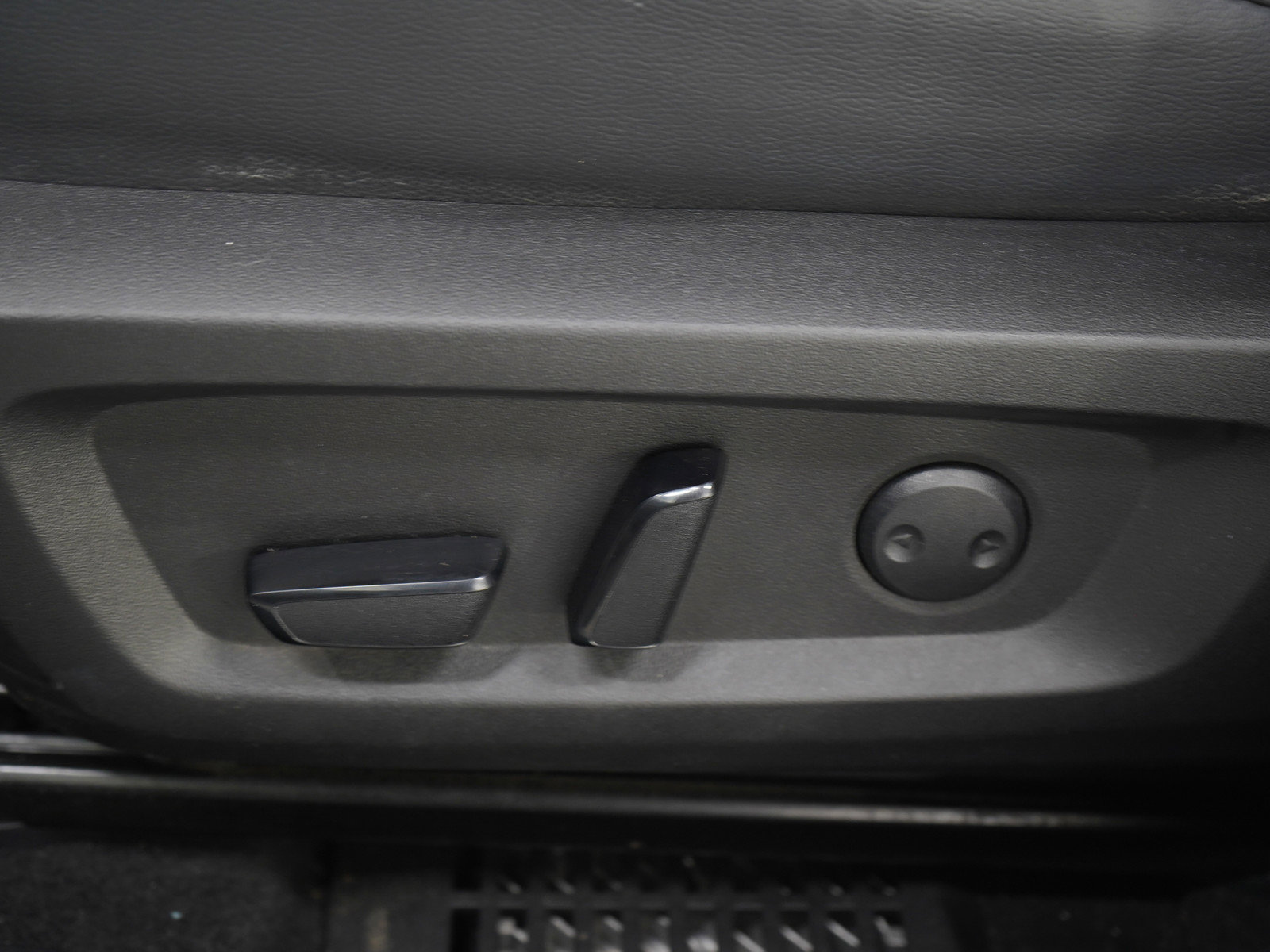 Used 2023 Mitsubishi Outlander SEL image 29