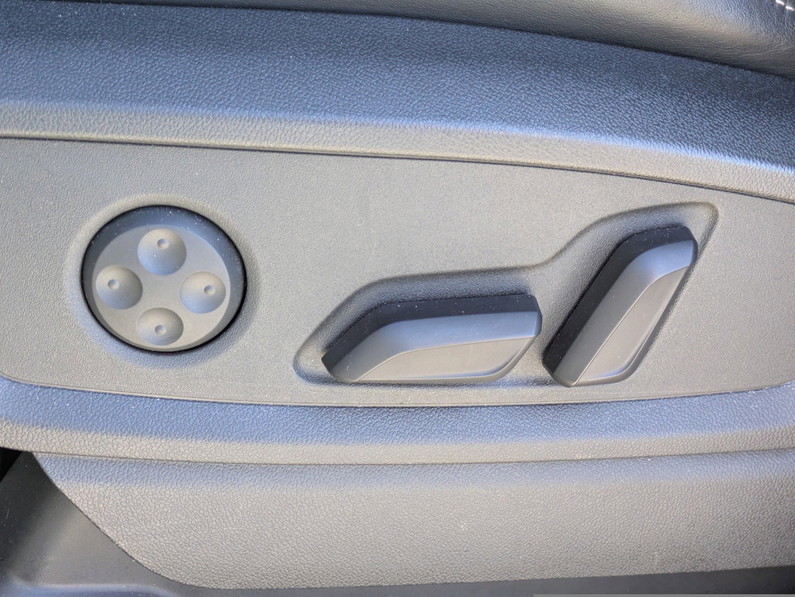 Used 2021 Audi SQ5 Premium Plus w/ Premium Plus Package image 18