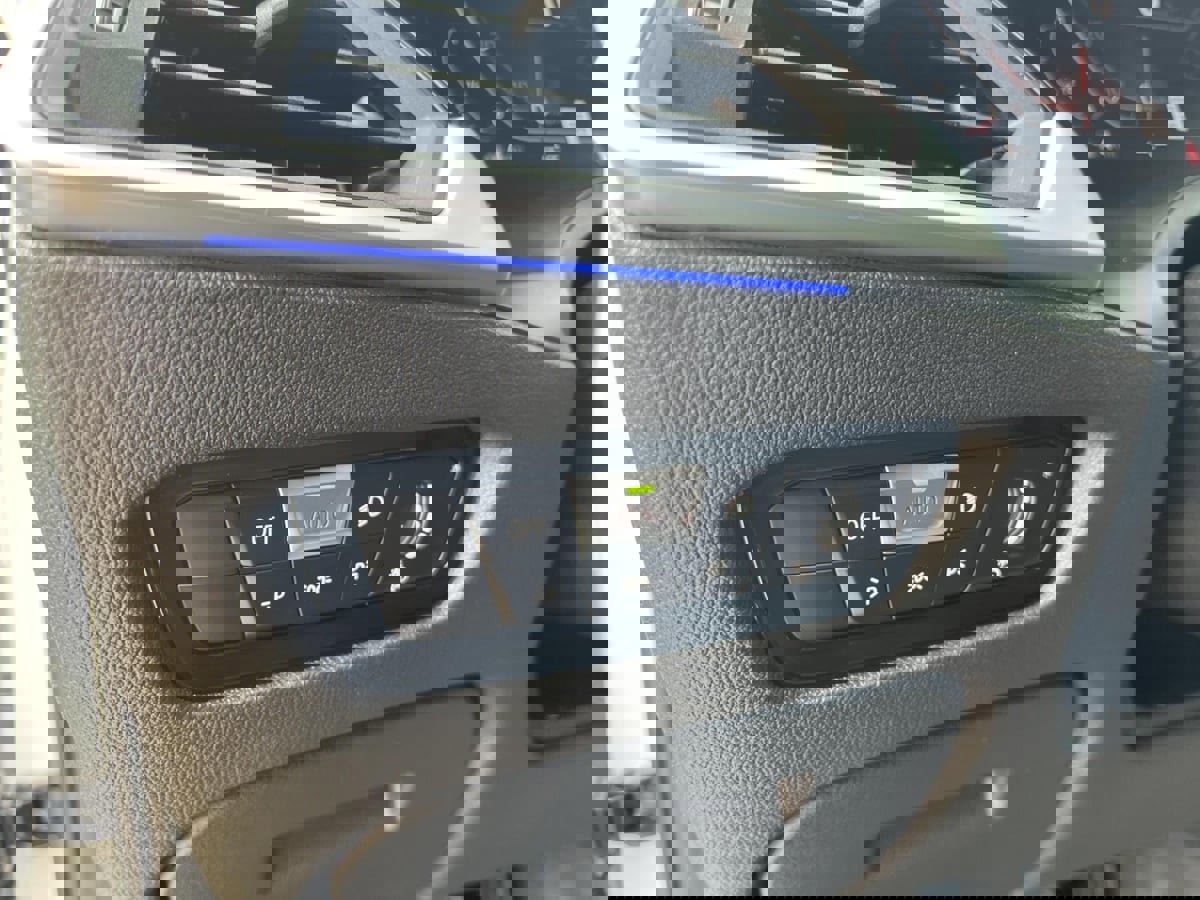 Used 2019 BMW 330i Sedan w/ Convenience Package image 14