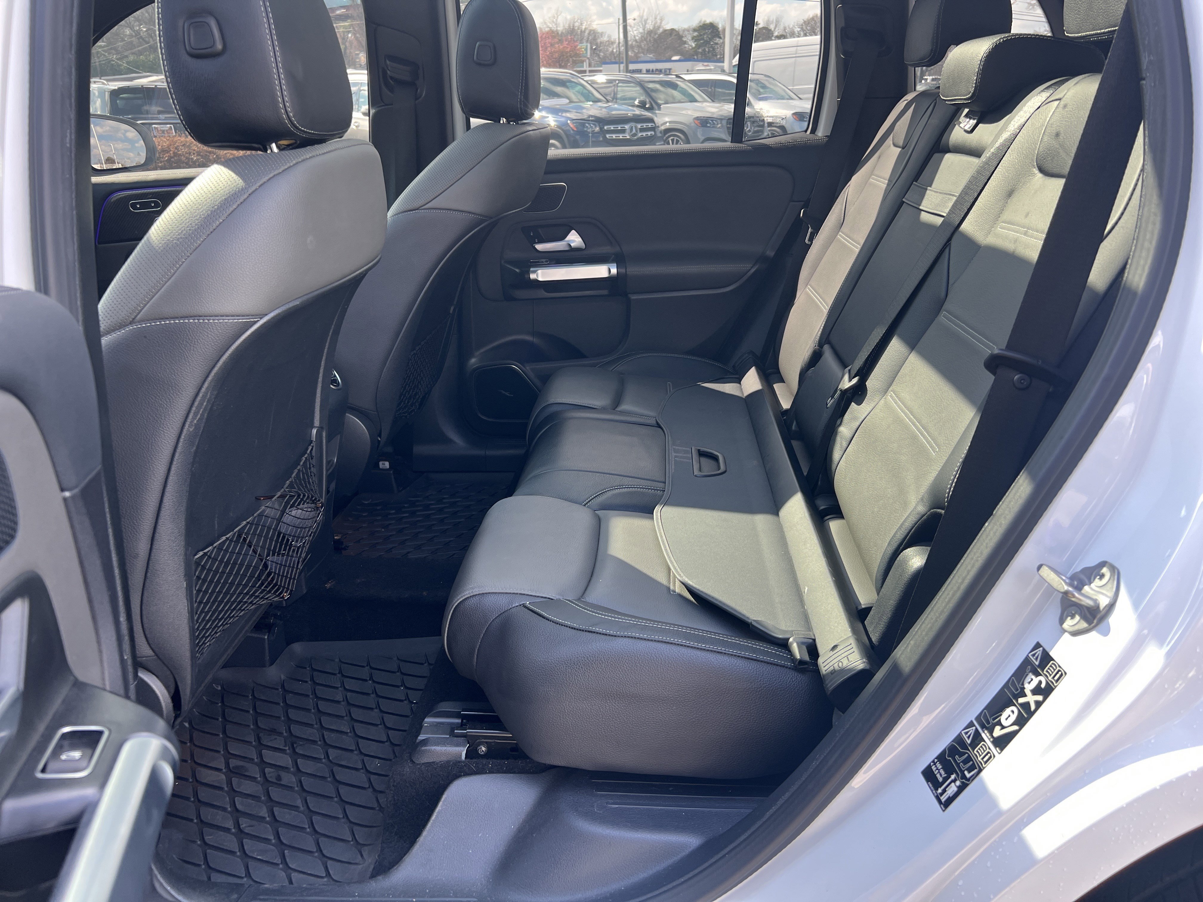 Certified 2021 Mercedes-Benz GLB 35 AMG 4MATIC image 33