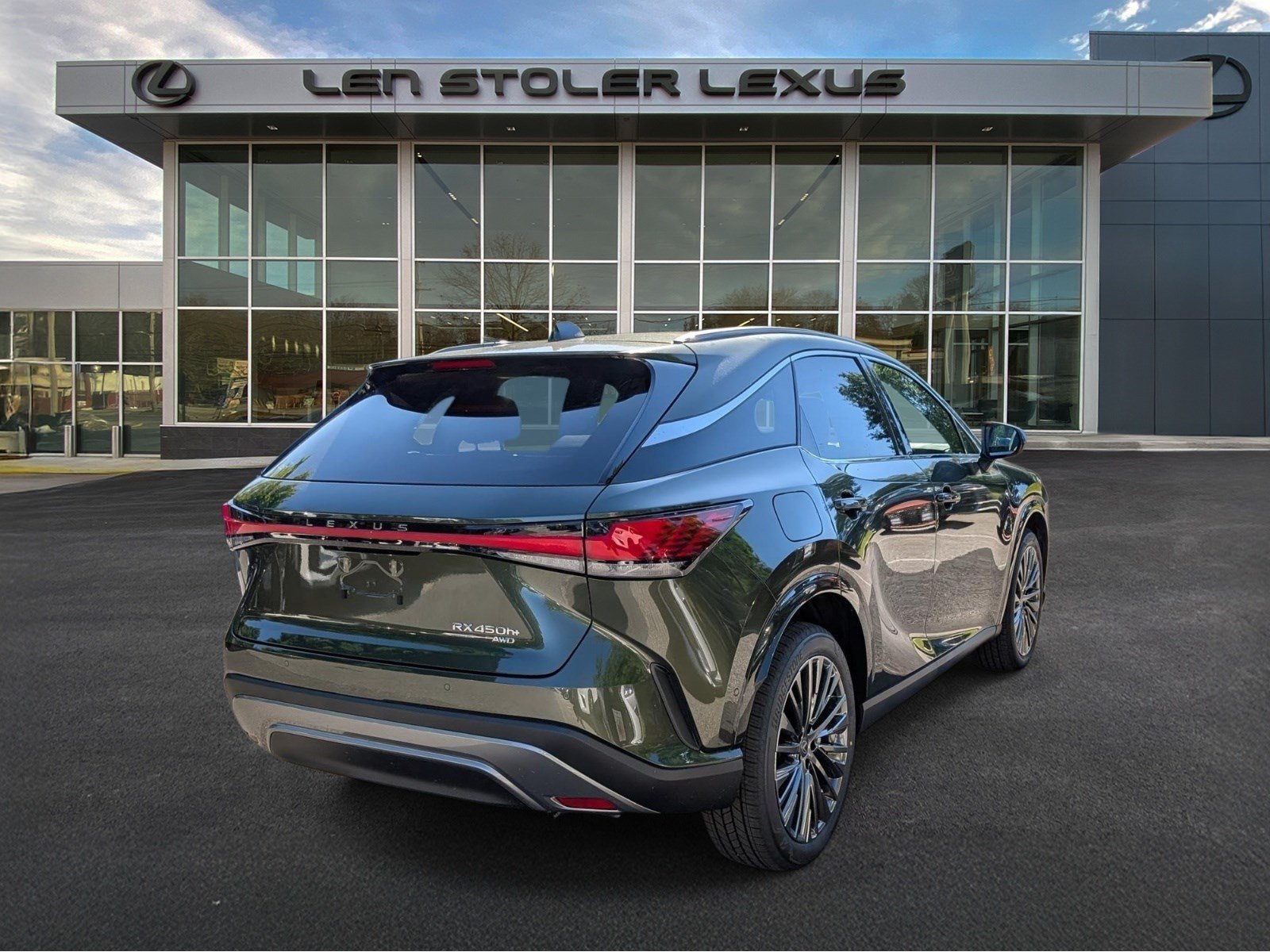 New 2026 Lexus RX 450h AWD image 2