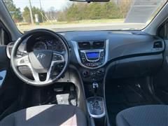 Used 2013 Hyundai Accent SE image 16