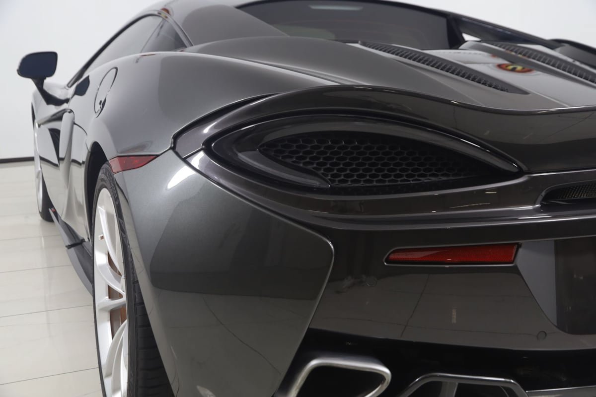 Used 2020 McLaren 570S Coupe RWD image 40