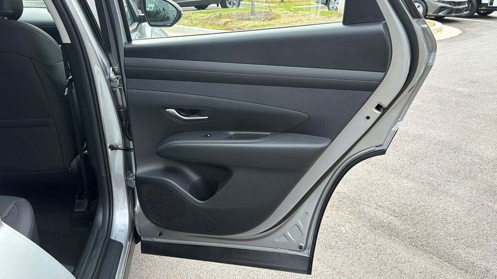 New 2026 Hyundai Tucson SE image 17