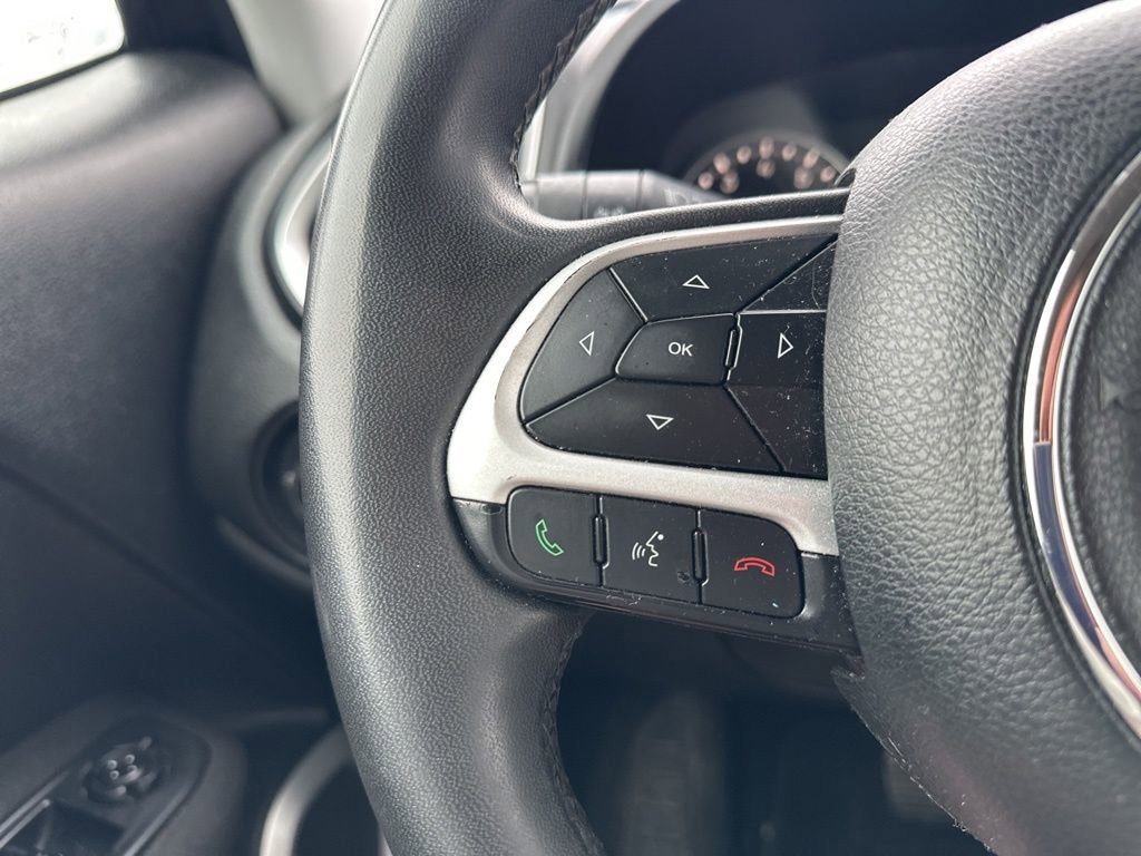 Used 2018 Jeep Renegade Latitude image 20