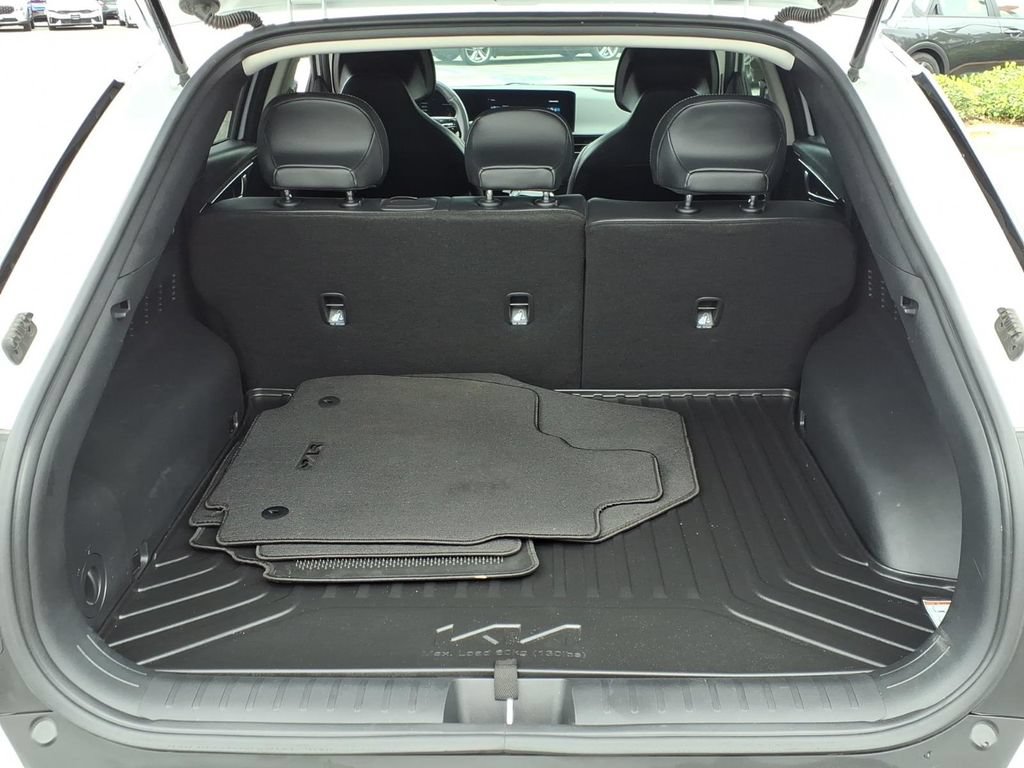 Certified 2025 Kia EV6 Light w/ Light LR Technology Package RWD image 6