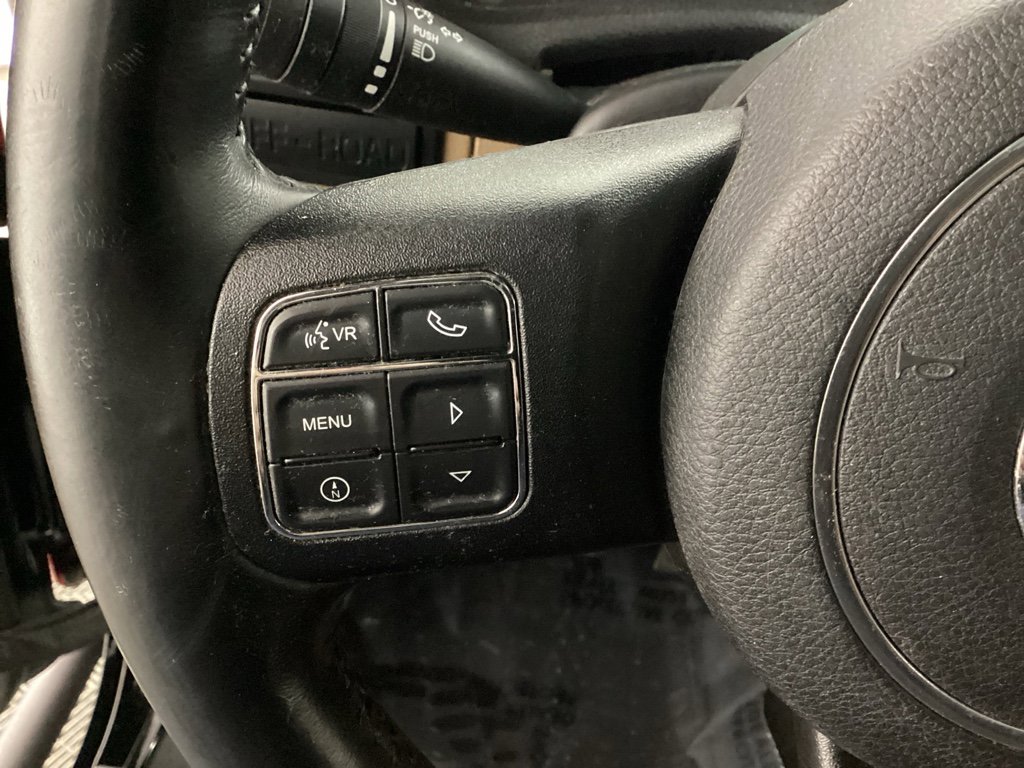 Used 2015 Jeep Wrangler Unlimited Rubicon w/ Dual Top Group AWD/4WD image 21
