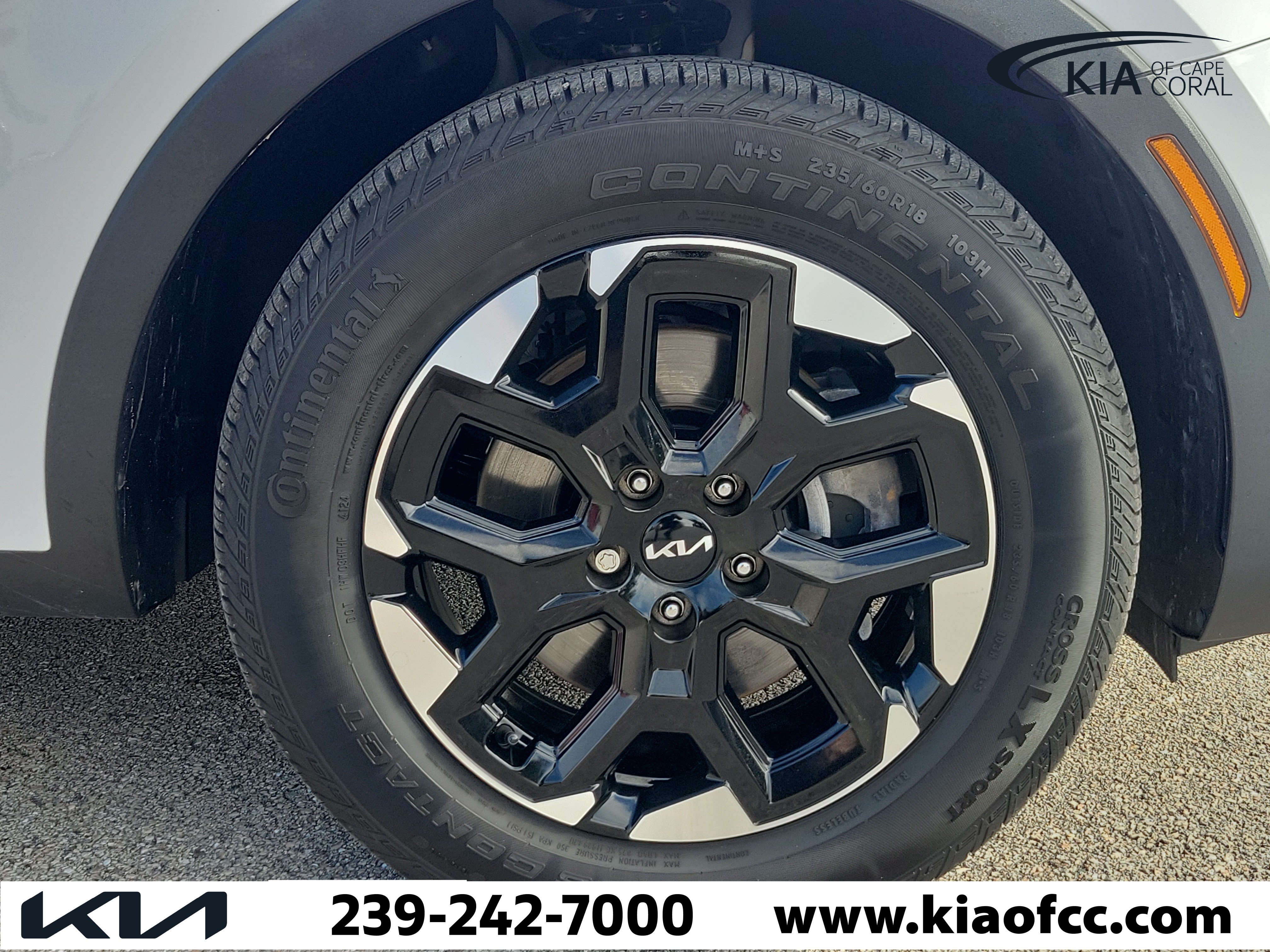 Certified 2025 Kia Sorento S w/ Panoramic Sunroof Package FWD image 7