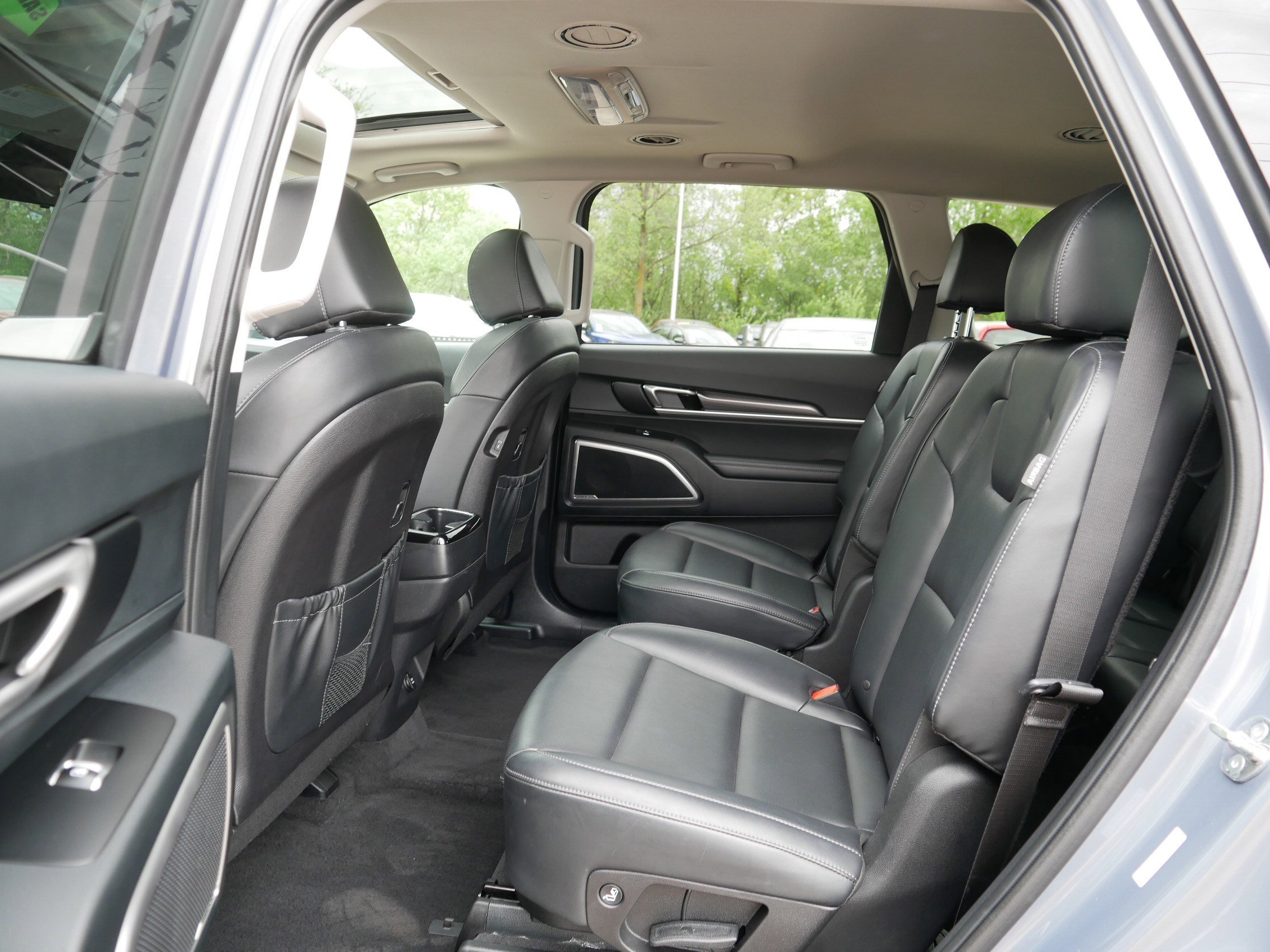 Certified 2025 Kia Telluride S FWD image 36