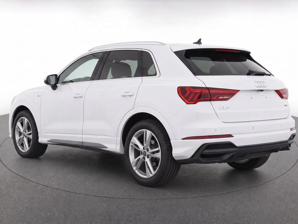 Used 2023 Audi Q3 2.0T Premium Plus w/ Premium Plus Package AWD/4WD image 7