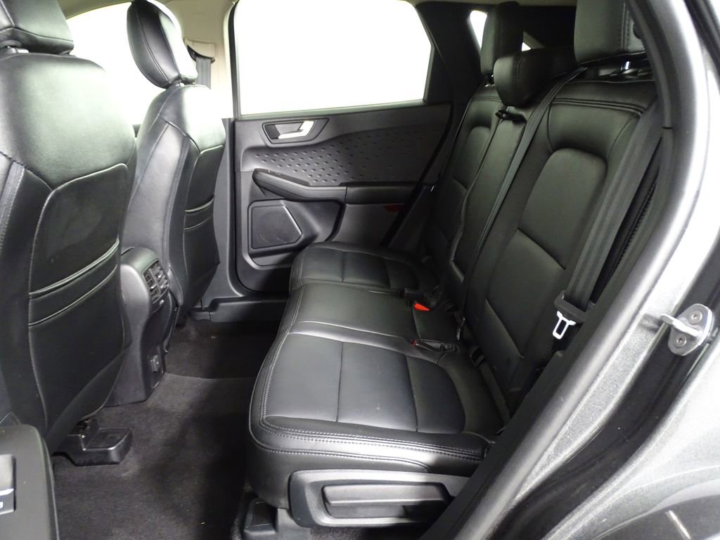 Used 2020 Ford Escape SE image 11