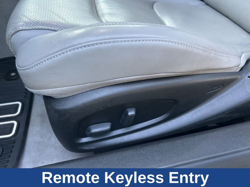 Used 2020 Chevrolet Camaro SS RWD image 8