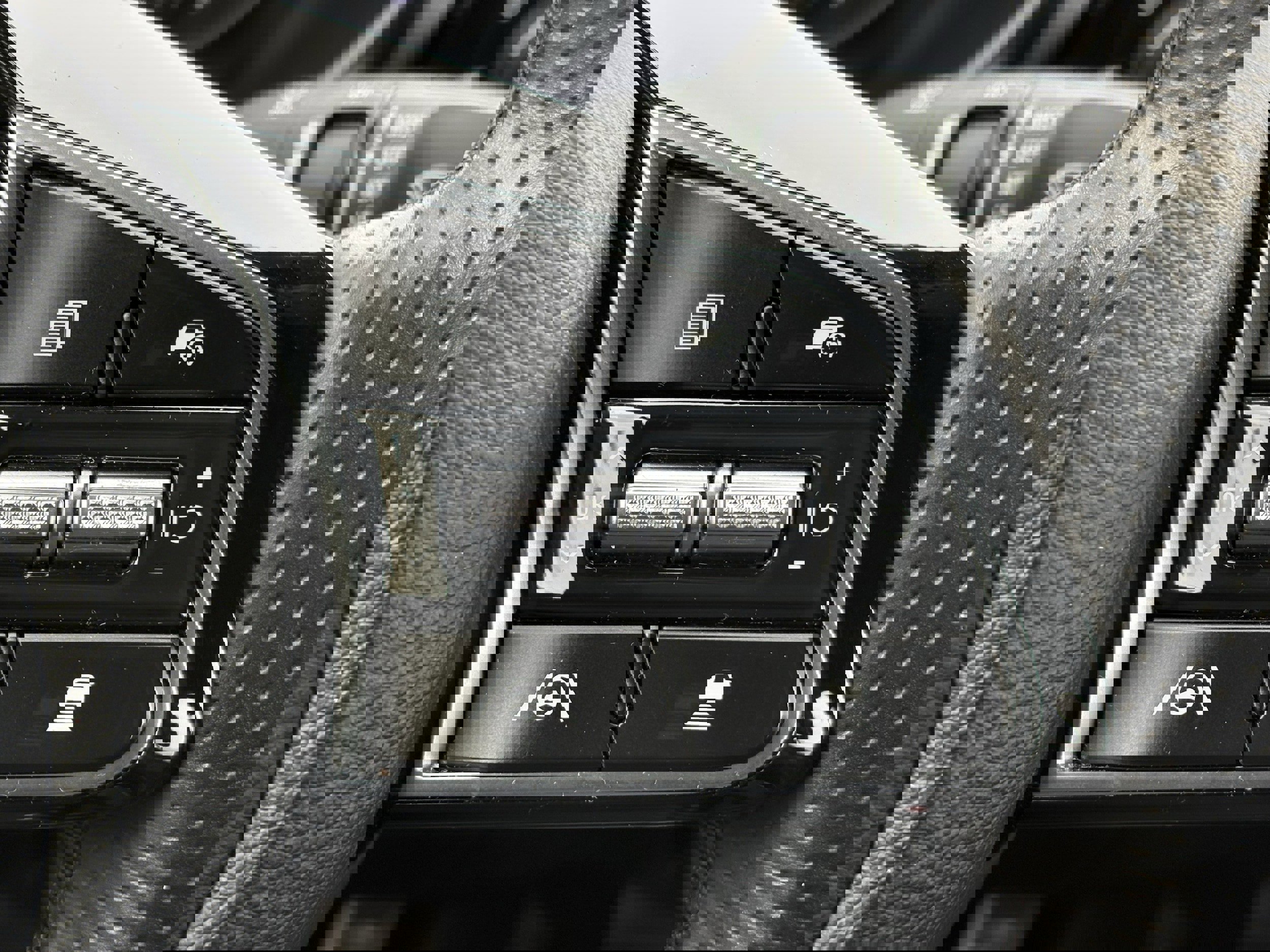 Used 2024 Kia Forte GT-Line w/ GT-Line Premium Package image 15