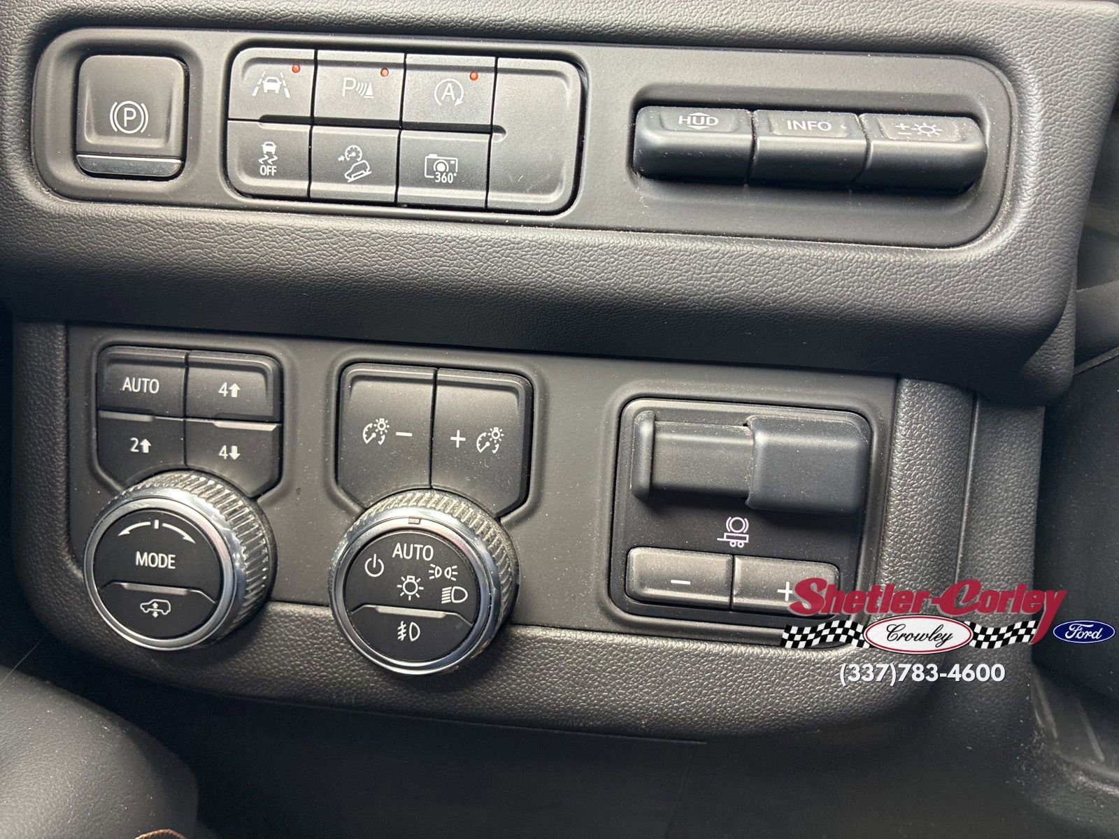 Used 2023 GMC Yukon XL AT4 w/ AT4 Premium Plus Package image 33