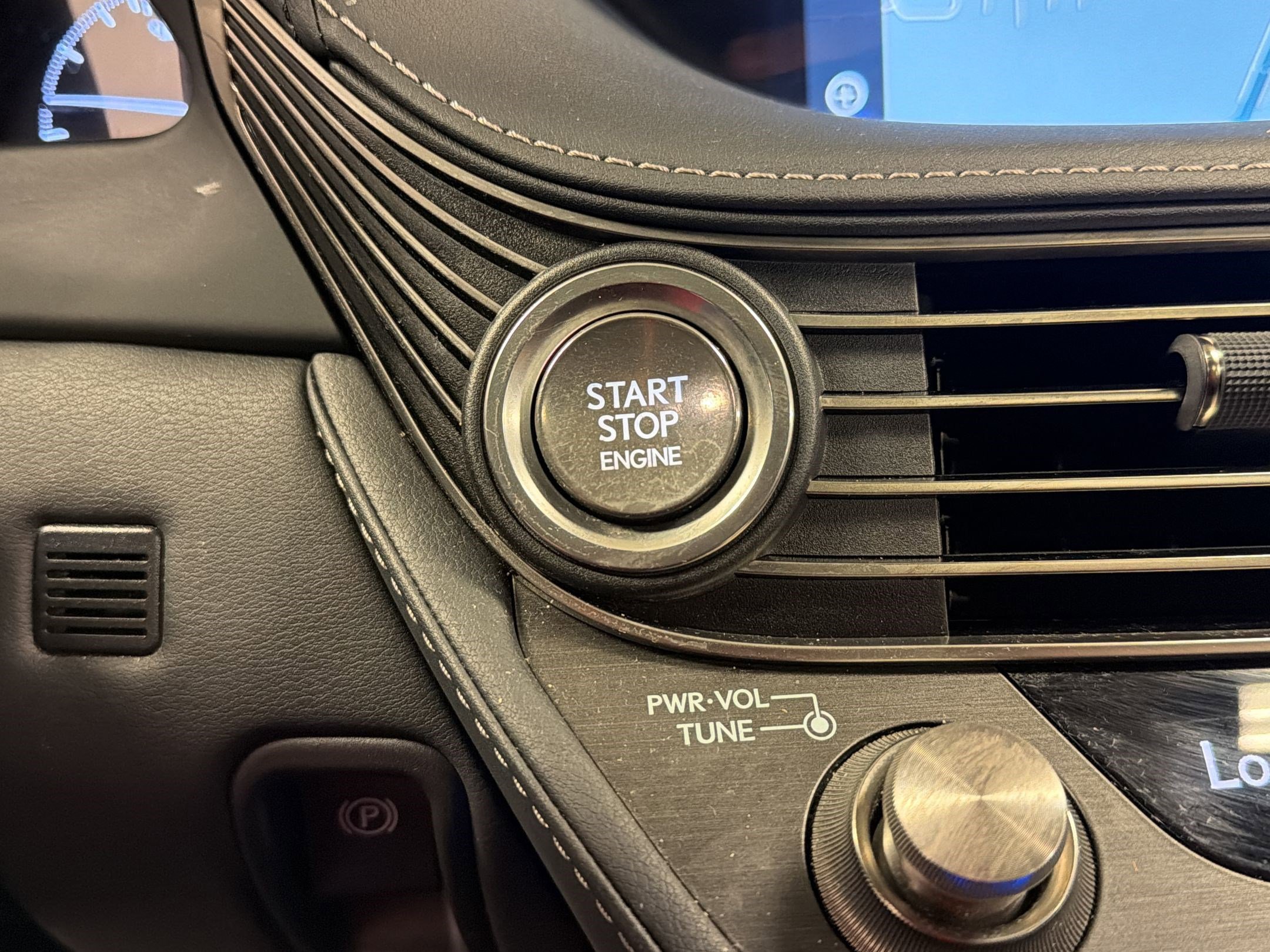 Used 2019 Lexus LS 500 w/ Interior Upgrade Package image 27