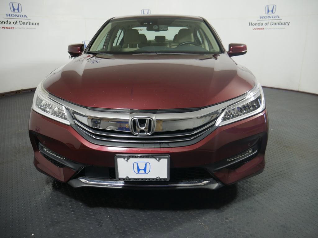 Used 2016 Honda Accord Touring image 2
