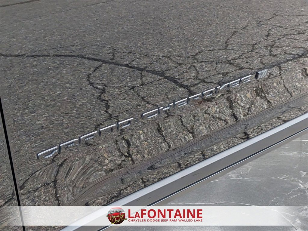 Certified 2024 Jeep Grand Cherokee Altitude image 10