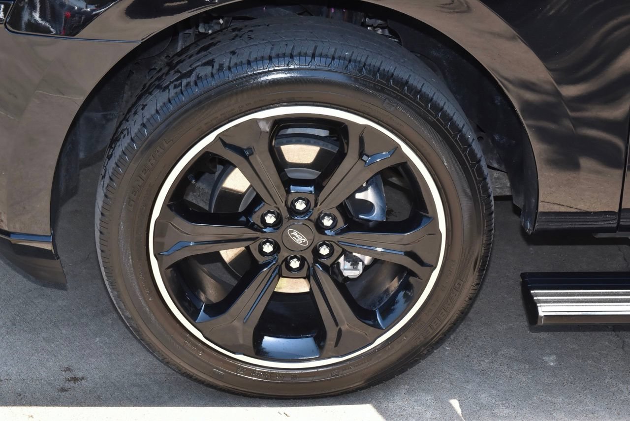 Used 2023 Ford Expedition Limited RWD image 42