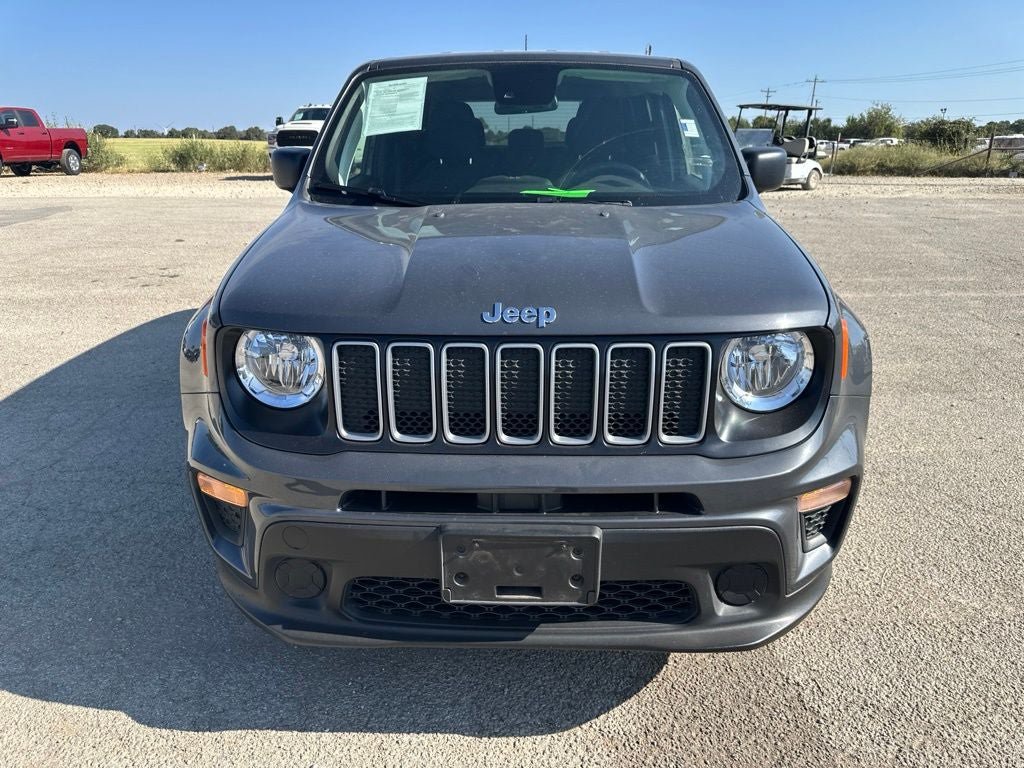 Used 2023 Jeep Renegade Latitude AWD/4WD image 2