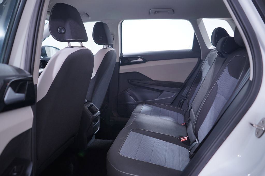 Used 2025 Volkswagen Taos S FWD image 8