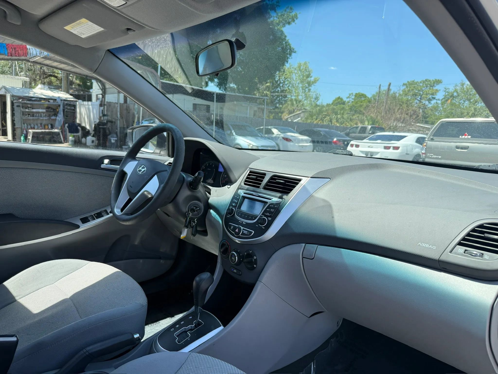 Used 2012 Hyundai Accent GLS FWD image 9