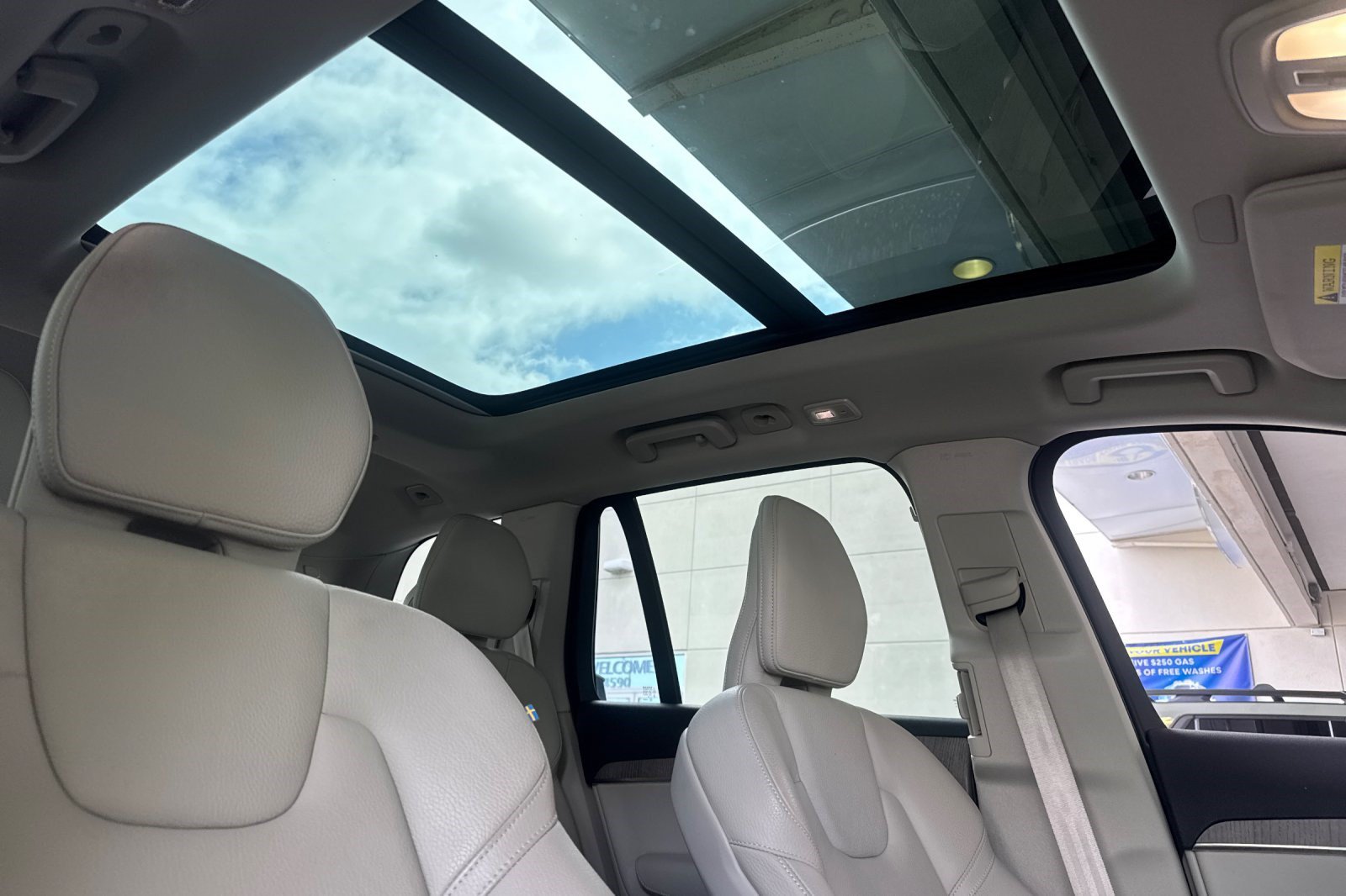 Used 2023 Volvo XC90 B5 Plus AWD/4WD image 21