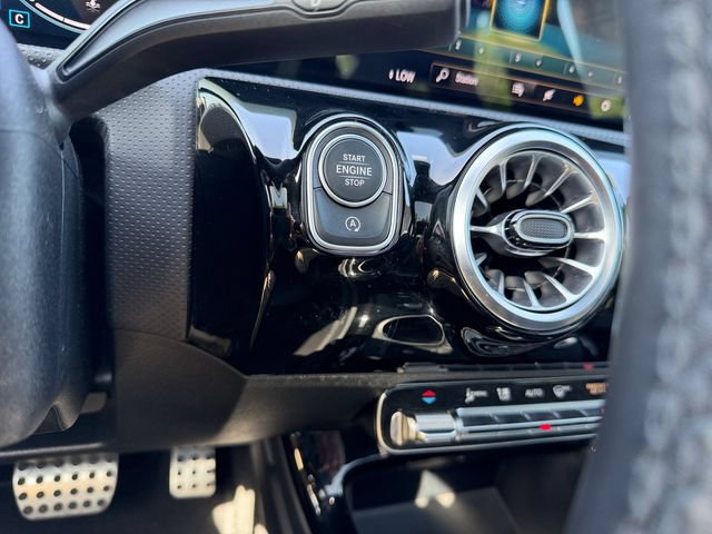 Used 2022 Mercedes-Benz CLA 250 4MATIC image 26
