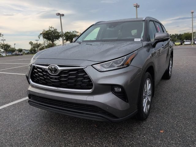 New 2026 Toyota Highlander Limited AWD/4WD image 8