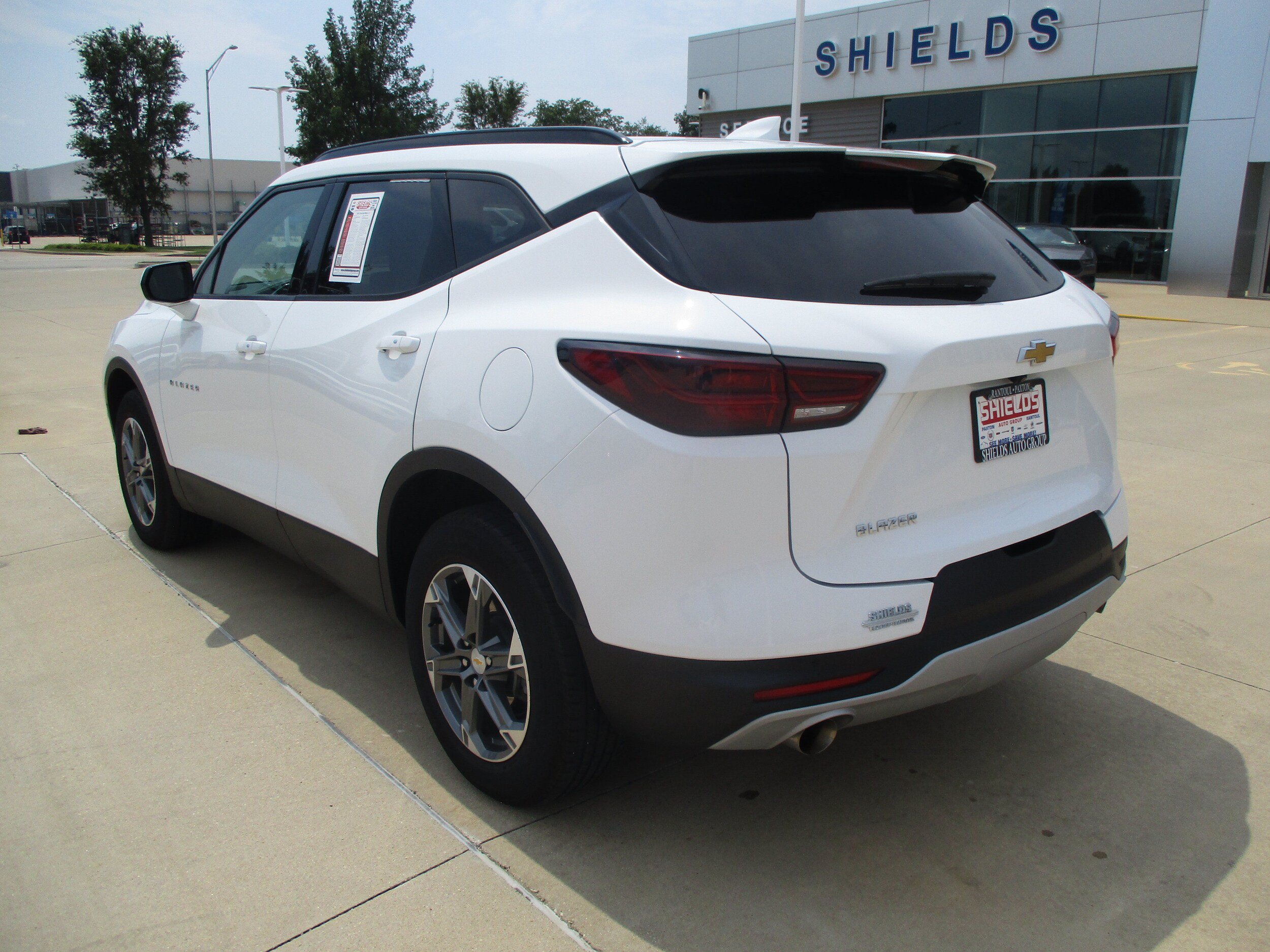 Used 2024 Chevrolet Blazer LT w/ Convenience Package FWD image 4