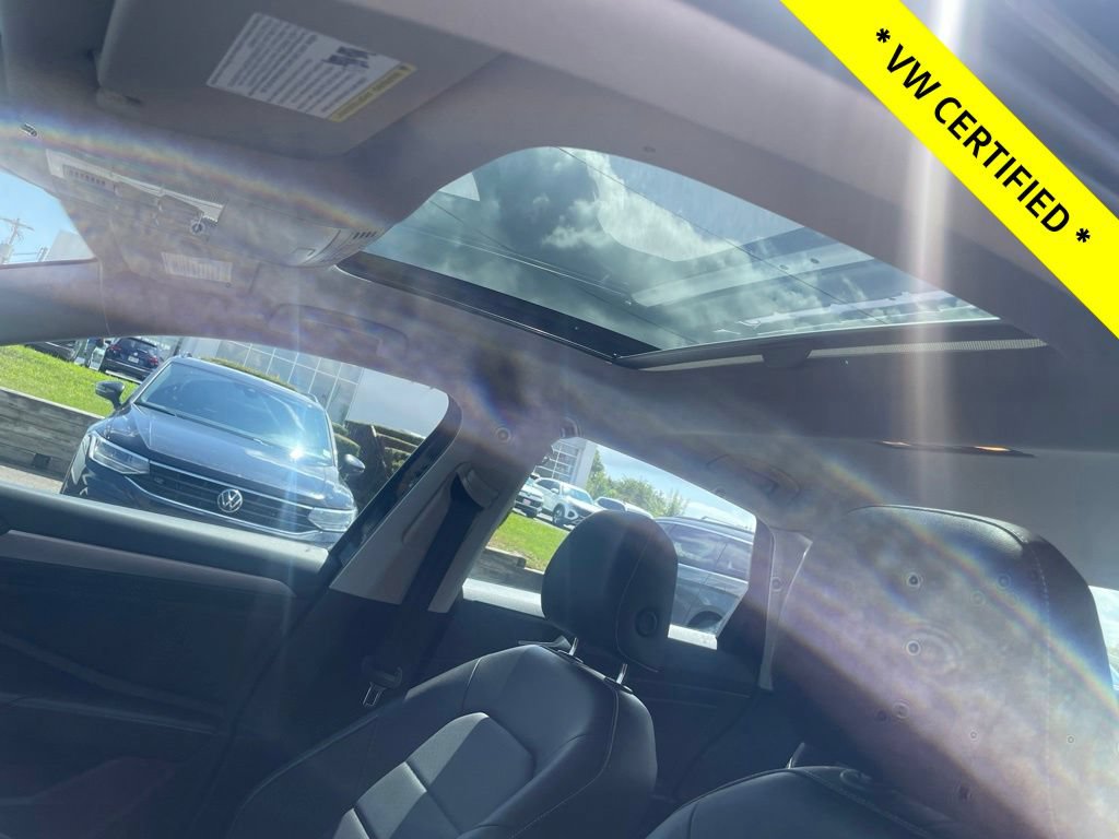 Certified 2022 Volkswagen Jetta SE FWD image 14