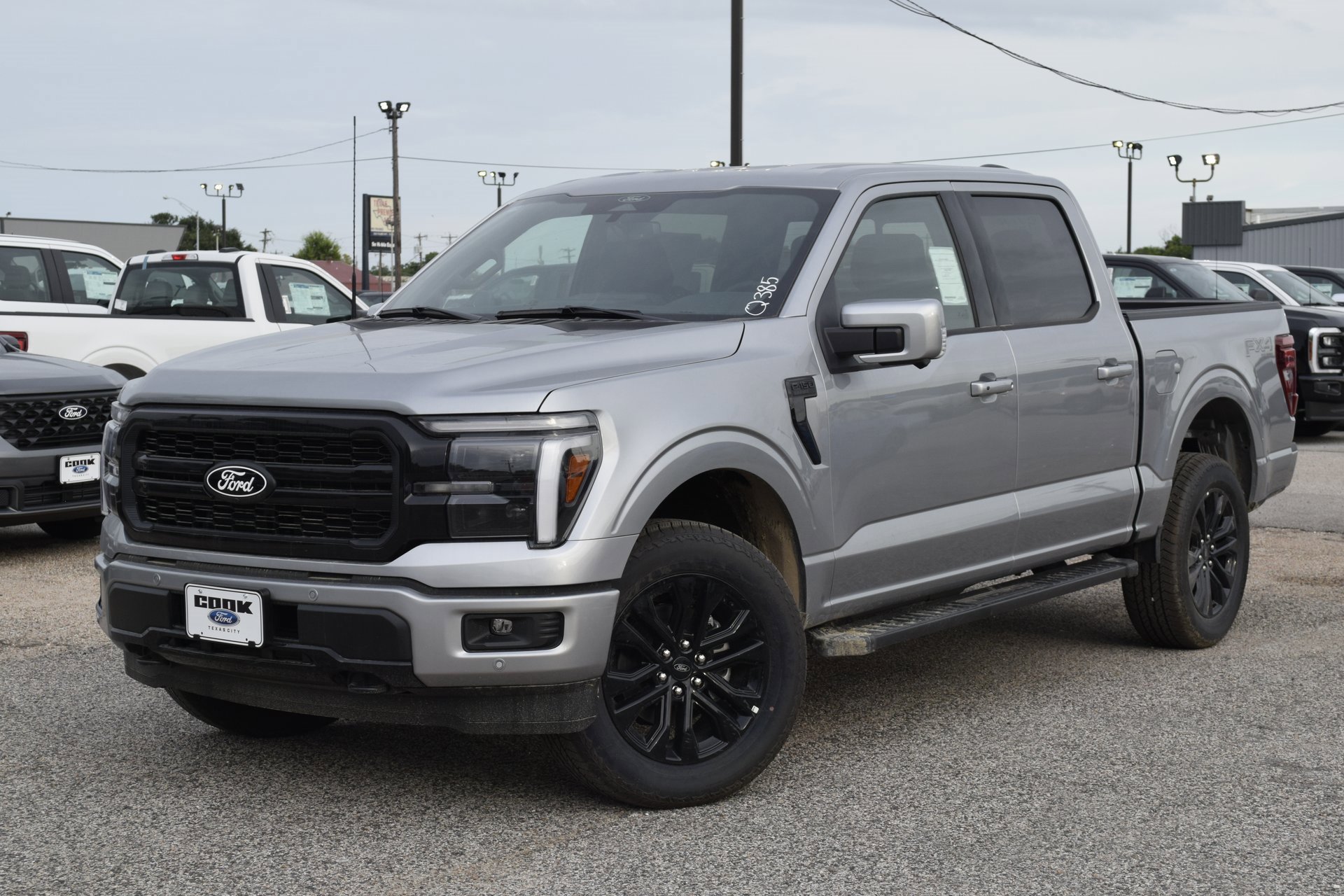 New 2025 Ford F150 Lariat w/ Equipment Group 501A Mid