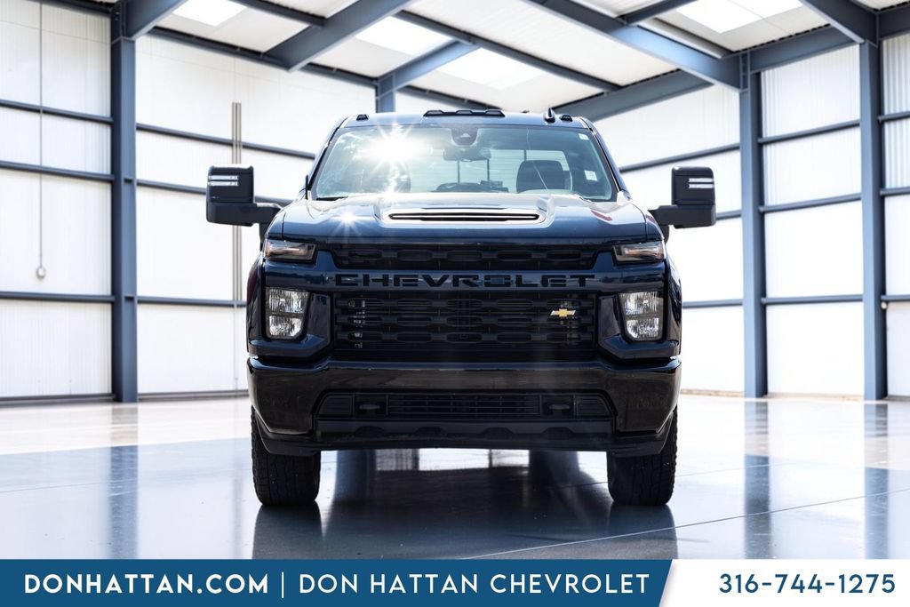 Used 2022 Chevrolet Silverado 2500 Custom w/ Custom Value Package AWD/4WD image 18