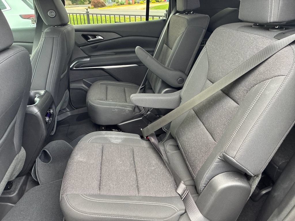 Used 2025 Chevrolet Traverse LT w/ LPO, Floor Liner Package AWD/4WD image 17
