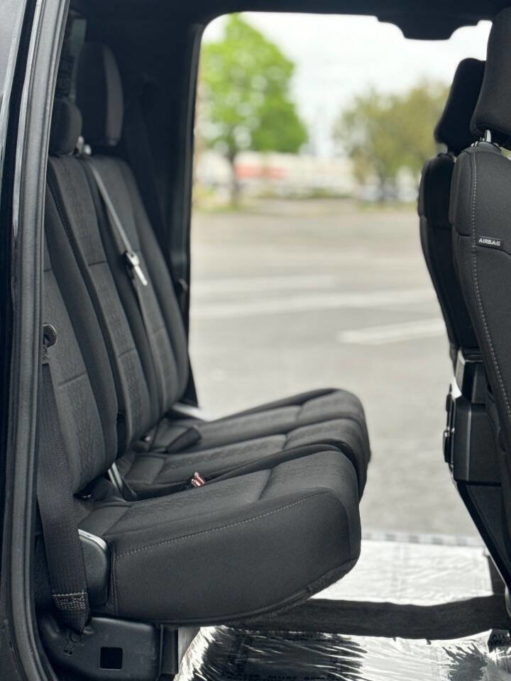 Used 2018 Ford F150 XLT w/ Equipment Group 302A Luxury AWD/4WD image 7