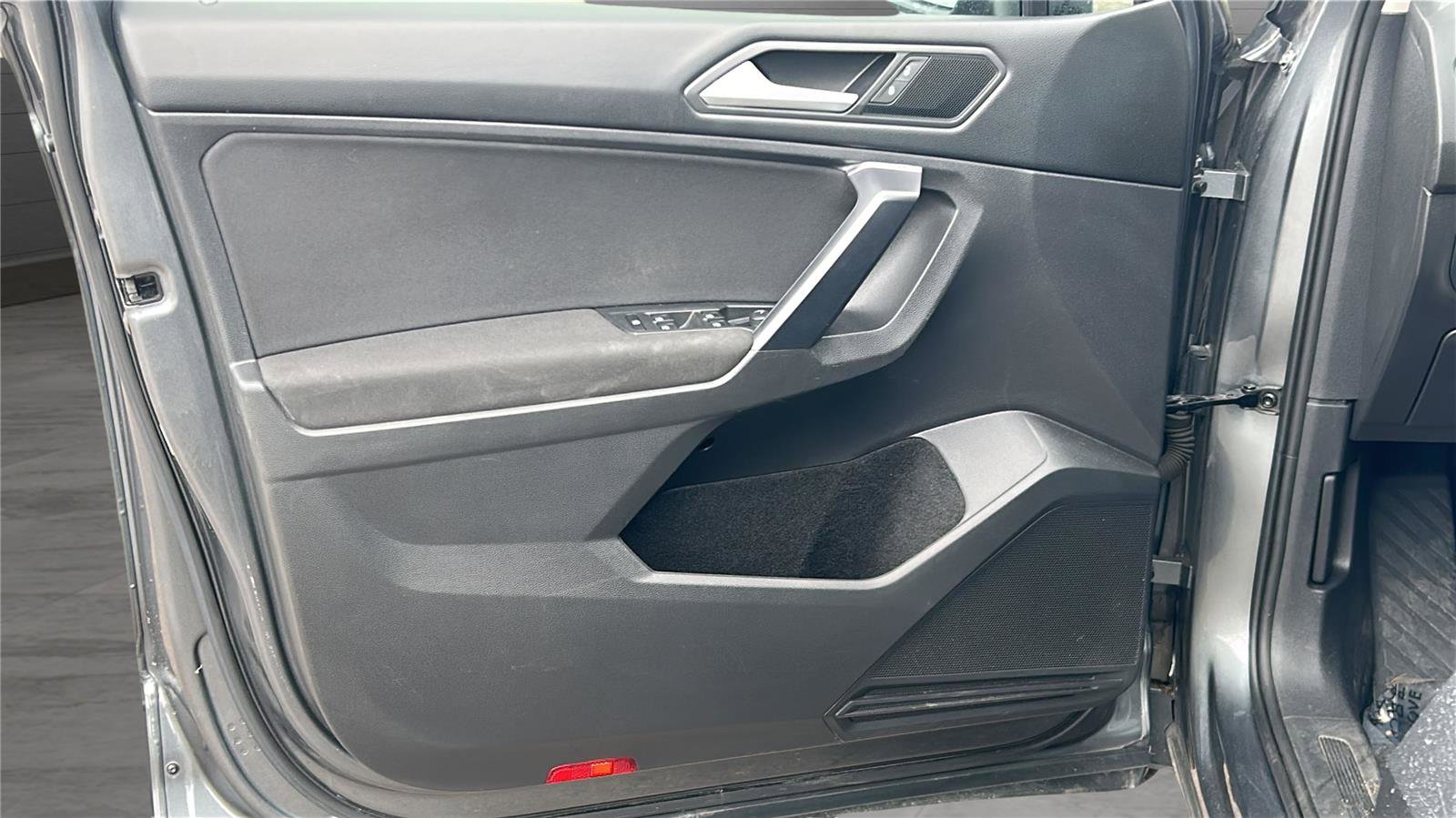 Used 2021 Volkswagen Tiguan S image 20