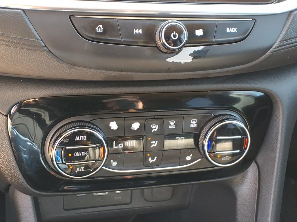 Used 2023 Buick Encore GX Essence w/ Experience Buick Package image 18