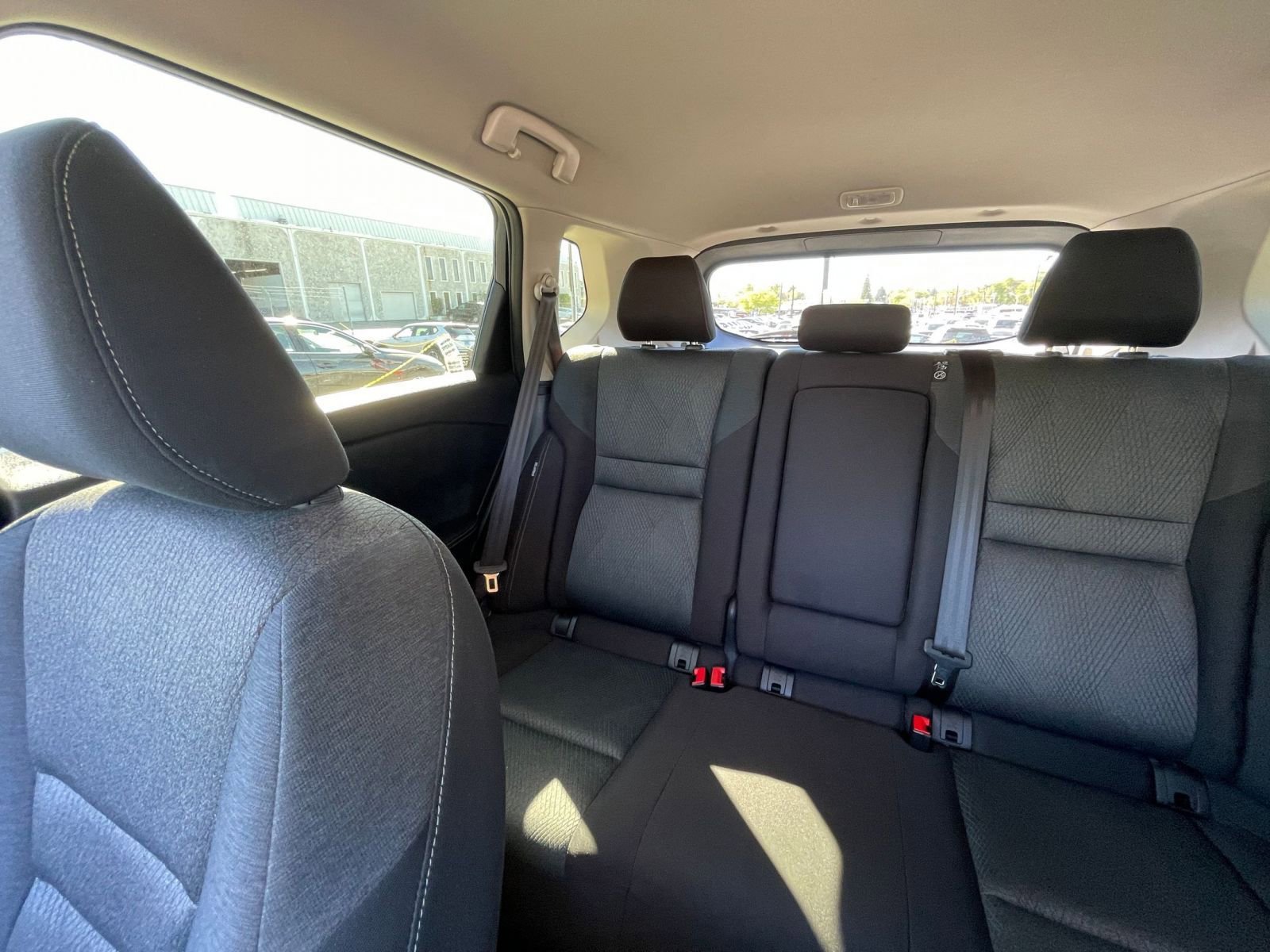 Used 2025 Nissan Rogue SV image 41