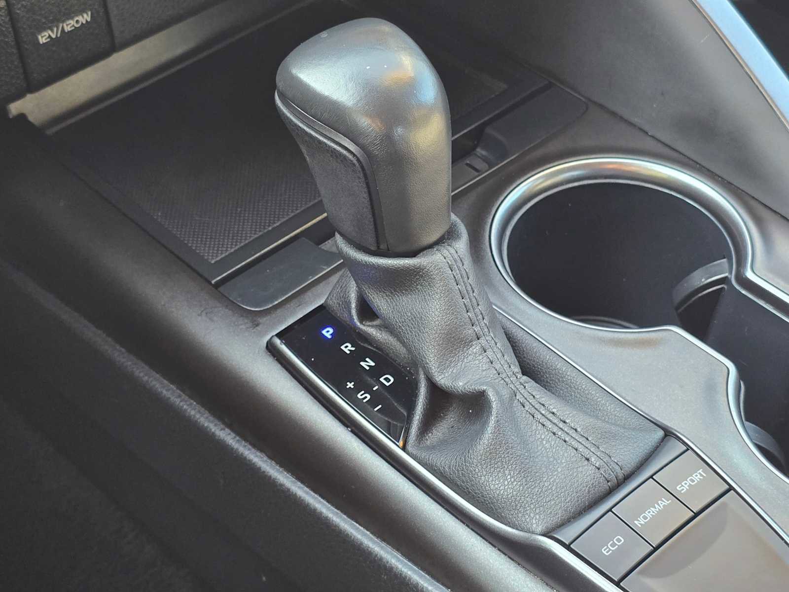 Used 2024 Toyota Camry SE image 35