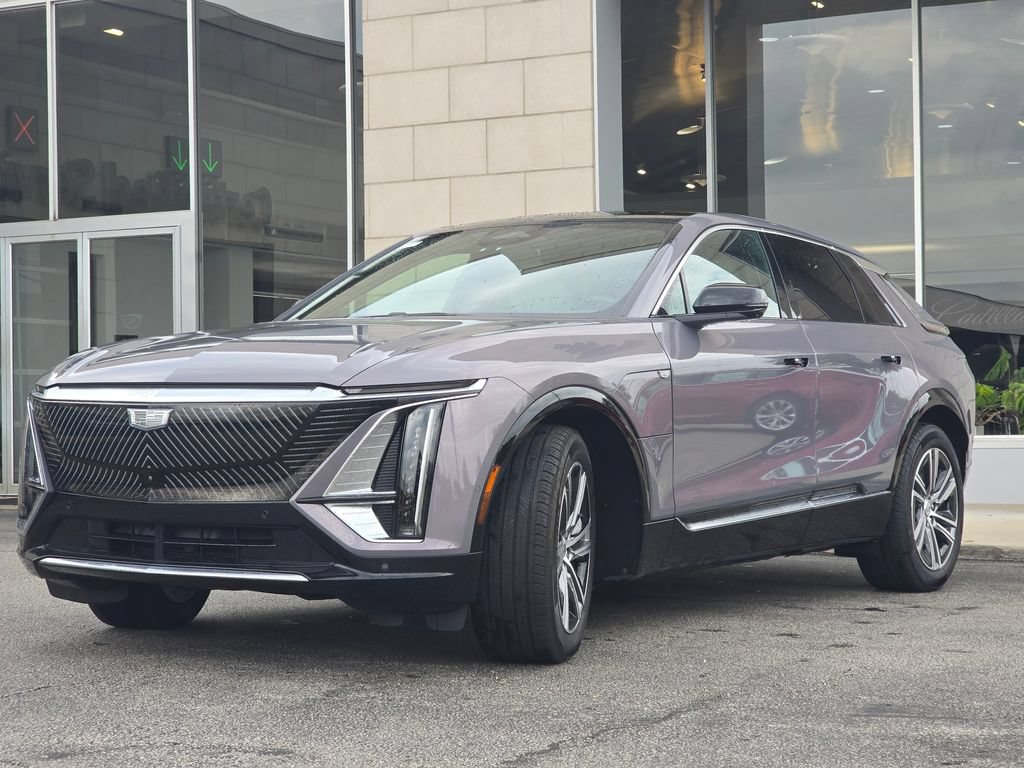 Certified 2025 Cadillac Lyriq Luxury w/ LPO, Floor Liner Package AWD/4WD image 16