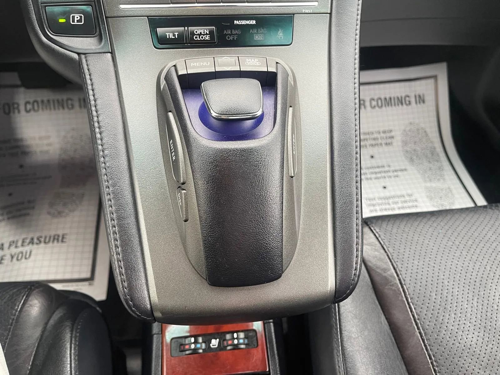 Used 2011 Lexus HS 250h Premium w/ Park Assist Pkg FWD image 21