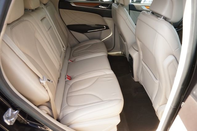 Used 2019 Lincoln MKC Select w/ Select Plus Package FWD image 16