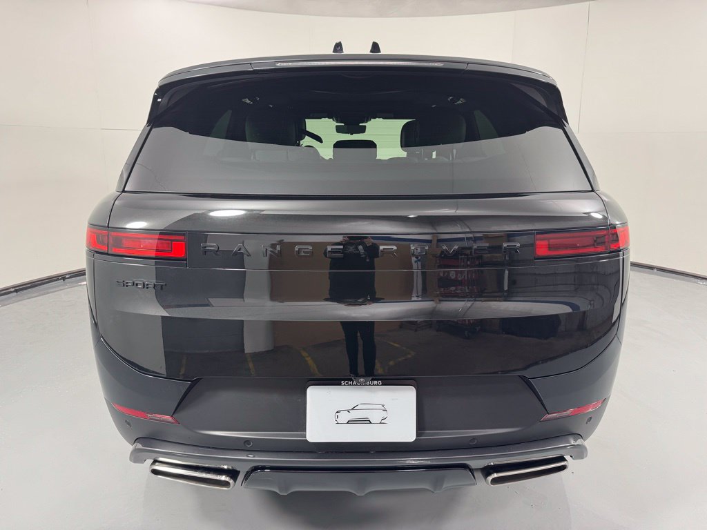 Used 2025 Land Rover Range Rover Sport SE AWD/4WD image 6