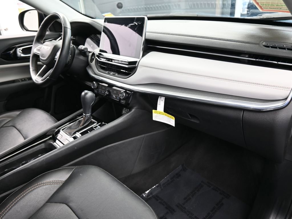 Used 2022 Jeep Compass Limited image 44